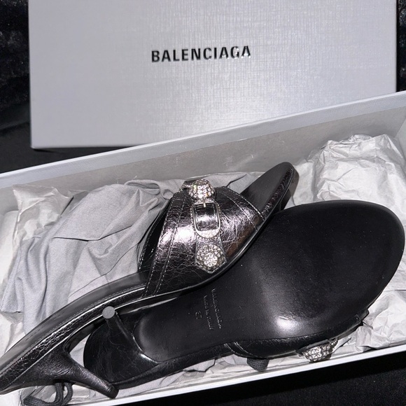 Balenciaga Cagole Sandals - Picture 9 of 9